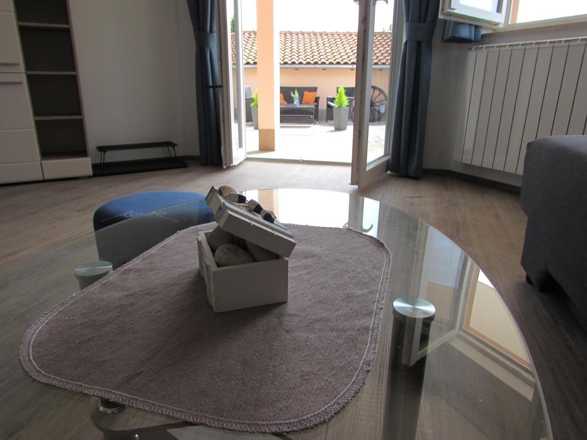 Apartman Mimi Ловран Екстериор снимка