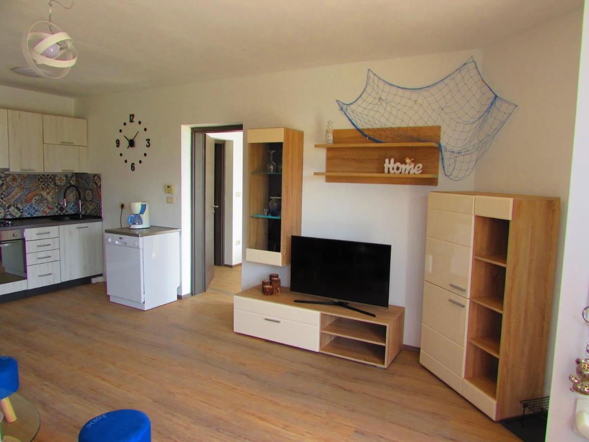 Apartman Mimi Ловран Екстериор снимка