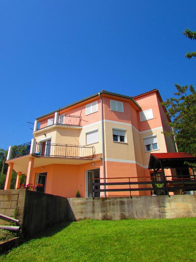 Apartman Mimi Ловран Екстериор снимка